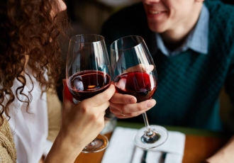 Rượu Vang Bình Chánh , Rượu vang ngon , Rượu vang pháp ngon