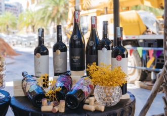 Rượu vang làm quà tặng Giáng Sinh sang trọng – Gợi ý chọn vang tinh tế cho mùa lễ hội