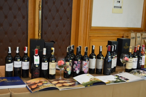 RƯỢU VANG CHO BỮA TIỆC VALENTINE – GỢI Ý CHỌN VANG HOÀN HẢO CHO BUỔI TỐI LÃNG MẠN